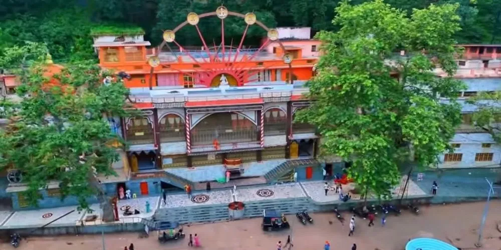 सती अनुसूया आश्रम